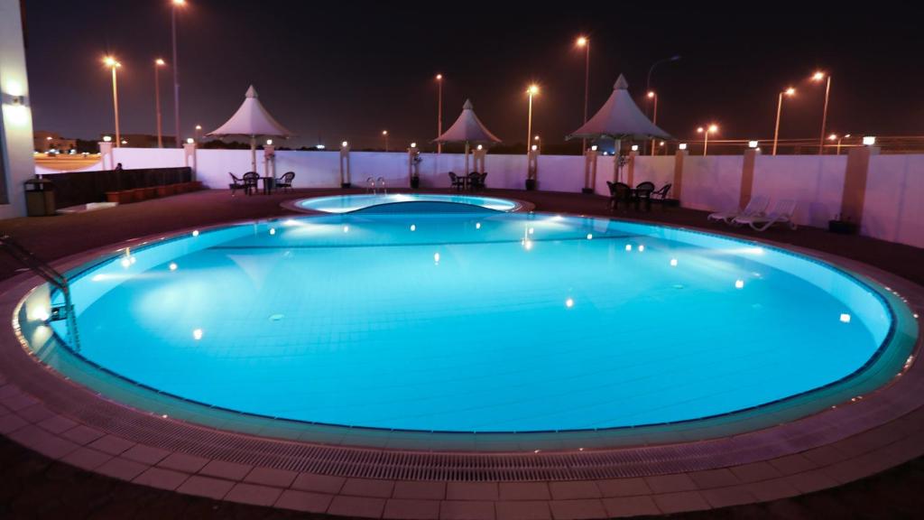Remas Hotel Suites - Al Khoudh | حجز الفنادق بأفضل الأسعار والعروض - سندباد لکل رحلاتک