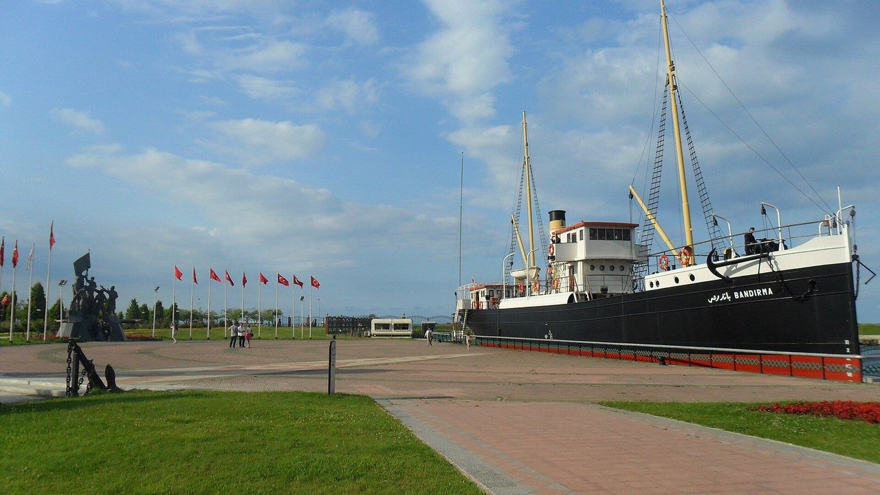 Bandırma ferry museum and National Struggle memorial park in Samsun