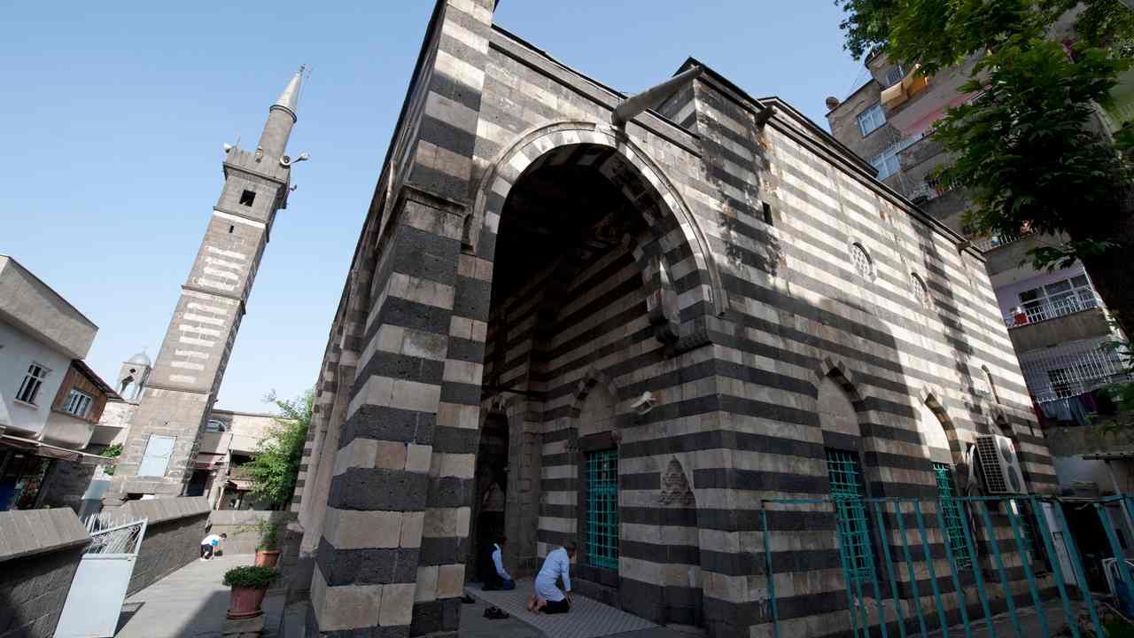 Wide view of the Four-Legged Minaret and Sheikh Matar Mosque in Sur, Diyarbakir, Turkey.