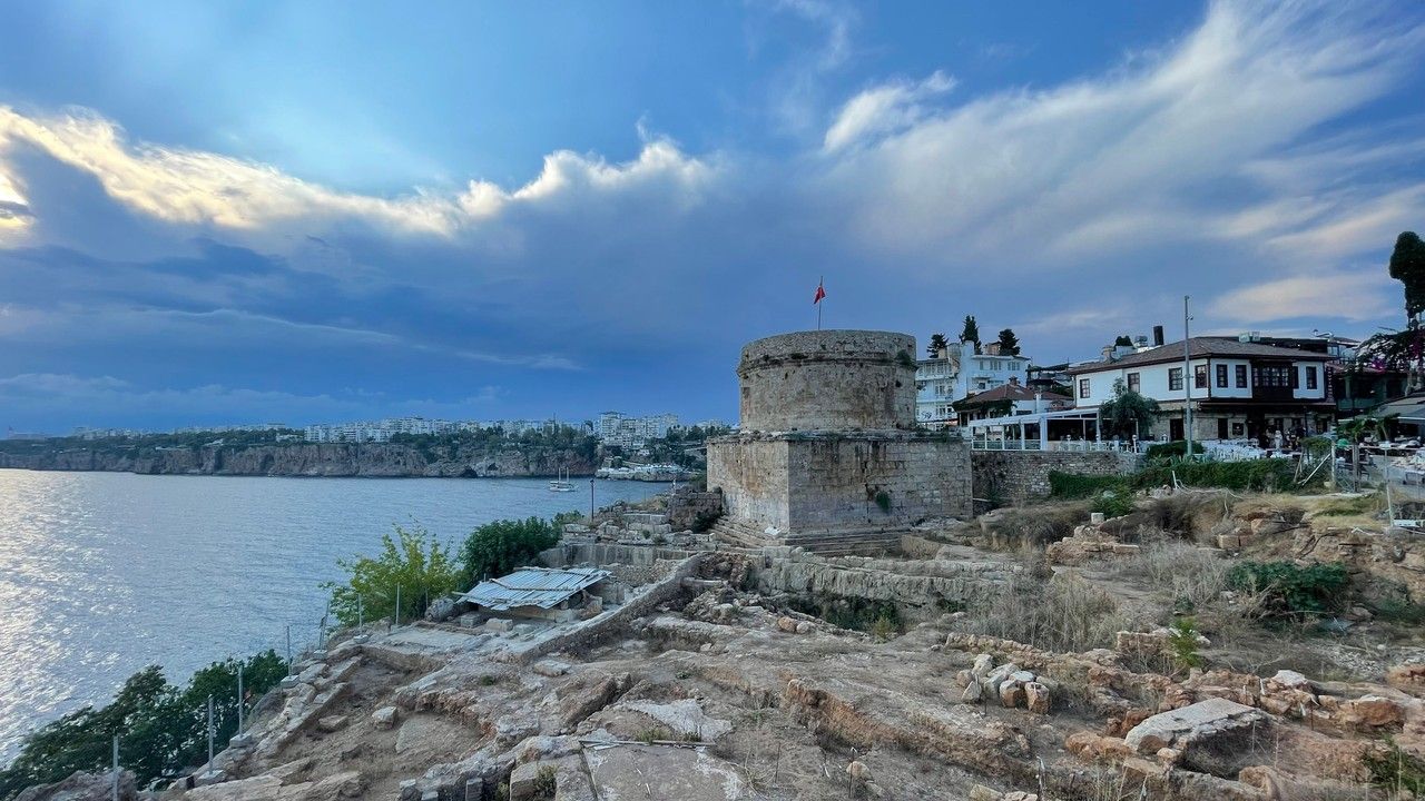 Wide view of Hidirlik Tower and the Mediterranean coastline beside Karaalioglu Park in Antalya
