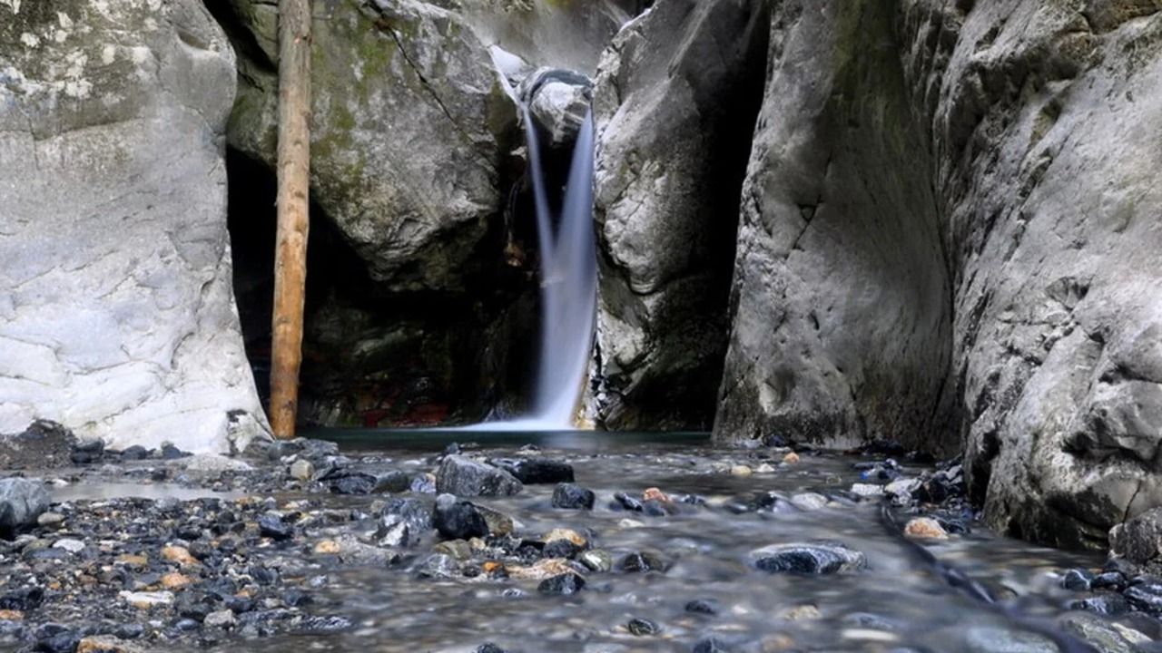 Scenic view of Saitabat Waterfall flowing through a rocky canyon near Bursa, Turkey