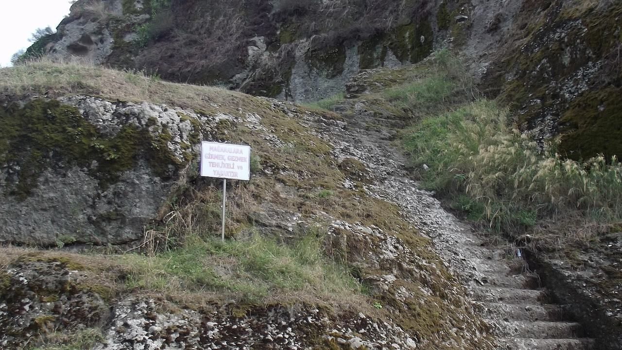 Tekkeköy Caves Archaeology Valley and open-air museum near Samsun
