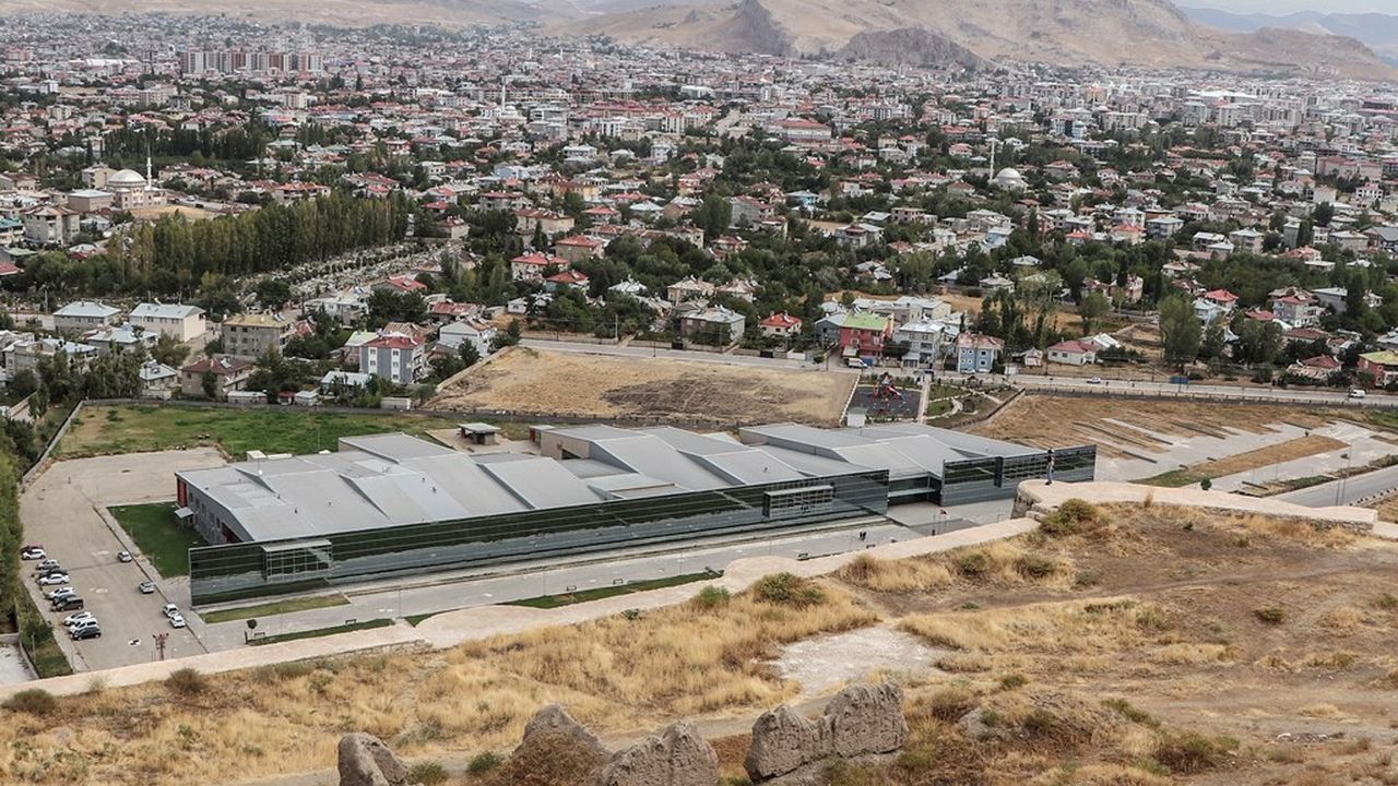 Modern exterior of Van Museum in eastern Türkiye